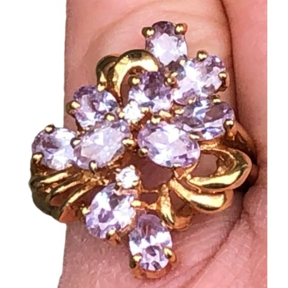 RSC 18kt Yellow Gold Electroplate Ring with Cluster of Clear Crystal Stones Sz 7 - Picture 2 of 9